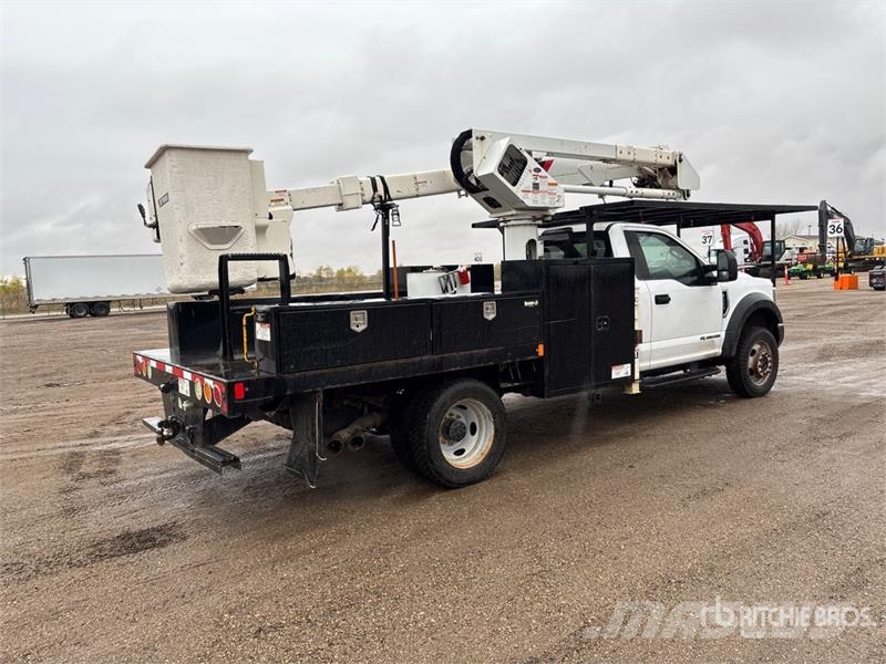 Ford F-550 Plataformas sobre camión