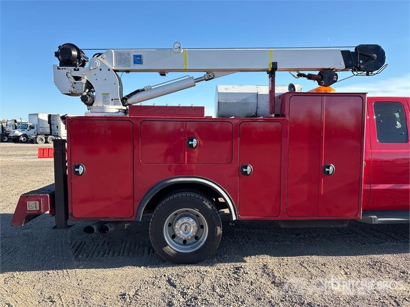 Ford F-550 4x2 Extended Cab Utility Truck Caja abierta/laterales abatibles