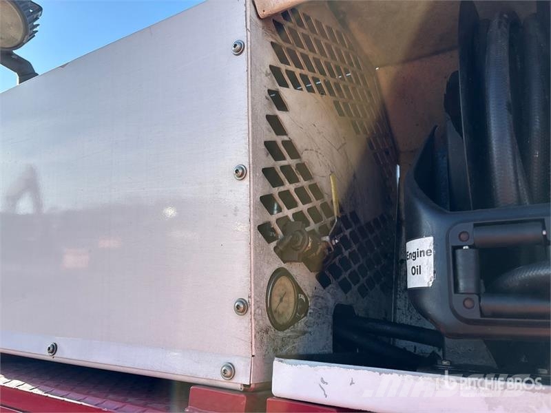 Ford F-550 4x2 Extended Cab Utility Truck Caja abierta/laterales abatibles