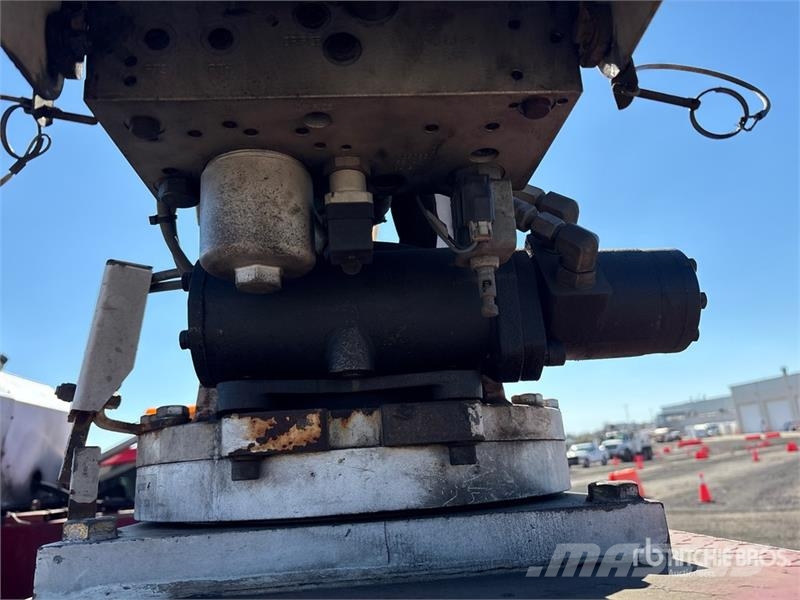 Ford F-550 4x2 Extended Cab Service Truck مركبات الأغراض العامة