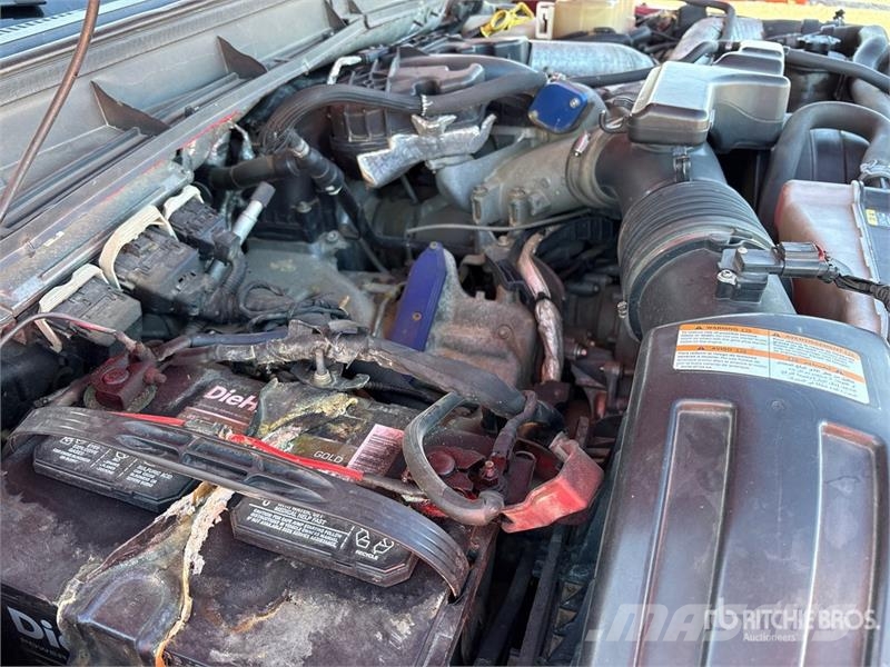 Ford F-550 4x2 Extended Cab Utility Truck Caja abierta/laterales abatibles