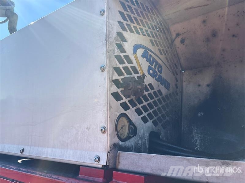 Ford F-550 4x2 Extended Cab Service Truck مركبات الأغراض العامة
