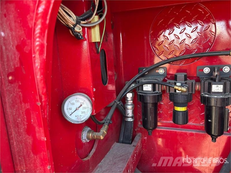 Ford F-550 4x2 Extended Cab Utility Truck Caja abierta/laterales abatibles