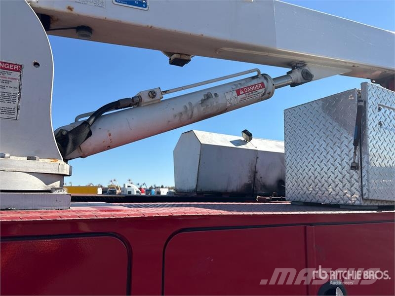 Ford F-550 4x2 Extended Cab Service Truck مركبات الأغراض العامة
