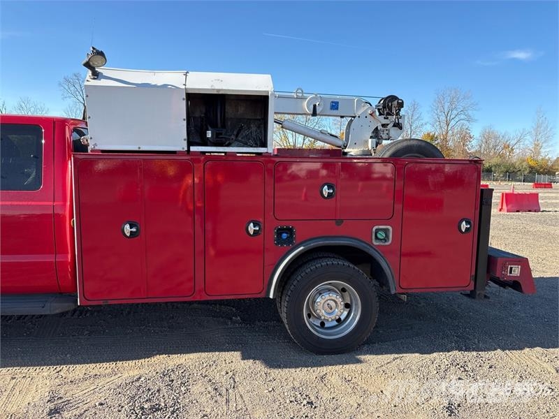 Ford F-550 4x2 Extended Cab Utility Truck Caja abierta/laterales abatibles