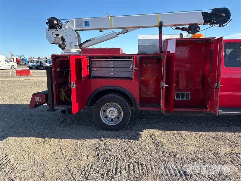 Ford F-550 4x2 Extended Cab Utility Truck Caja abierta/laterales abatibles
