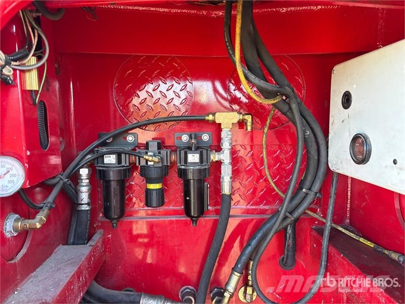 Ford F-550 4x2 Extended Cab Utility Truck Caja abierta/laterales abatibles