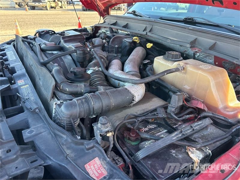 Ford F-550 4x2 Extended Cab Utility Truck Caja abierta/laterales abatibles