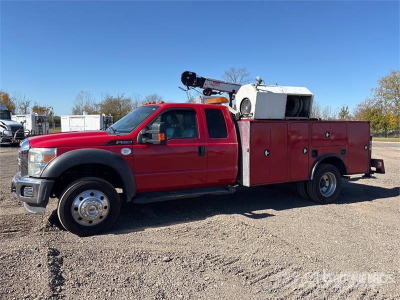 Ford F-550 4x2 Extended Cab Service Truck مركبات الأغراض العامة