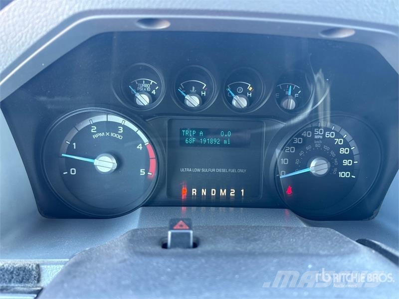 Ford F-550 4x2 Extended Cab Service Truck مركبات الأغراض العامة
