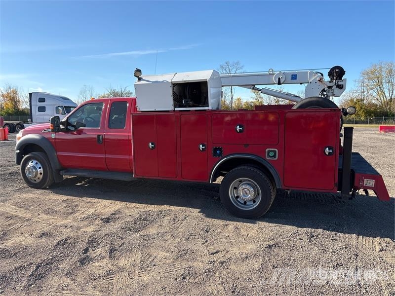 Ford F-550 4x2 Extended Cab Utility Truck Caja abierta/laterales abatibles