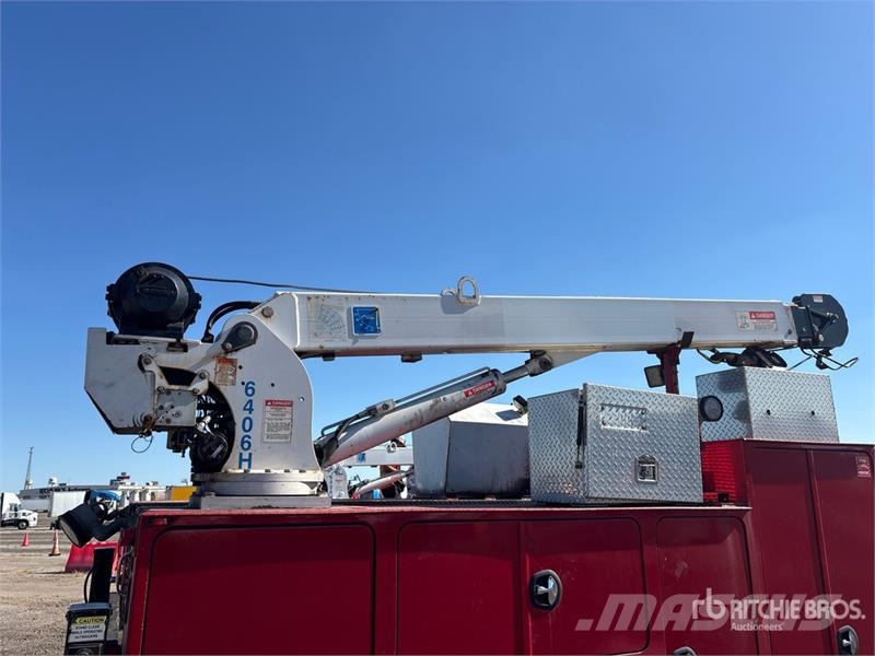 Ford F-550 4x2 Extended Cab Service Truck مركبات الأغراض العامة