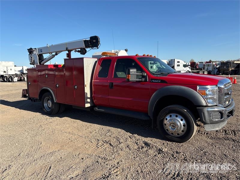 Ford F-550 4x2 Extended Cab Utility Truck Caja abierta/laterales abatibles