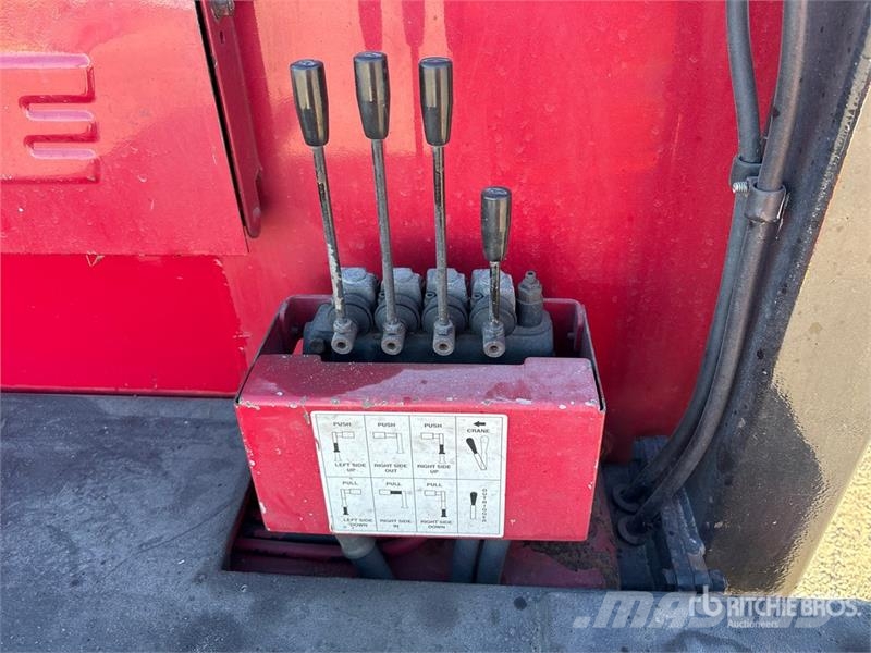 Ford F-550 4x2 Extended Cab Utility Truck Caja abierta/laterales abatibles