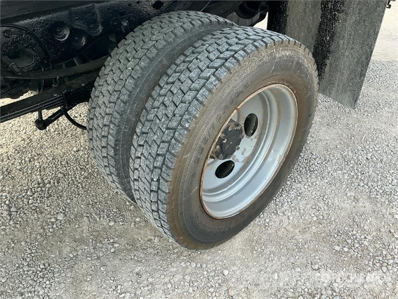 Ford F-550 4x2 Flatbed Truck Camion plateau