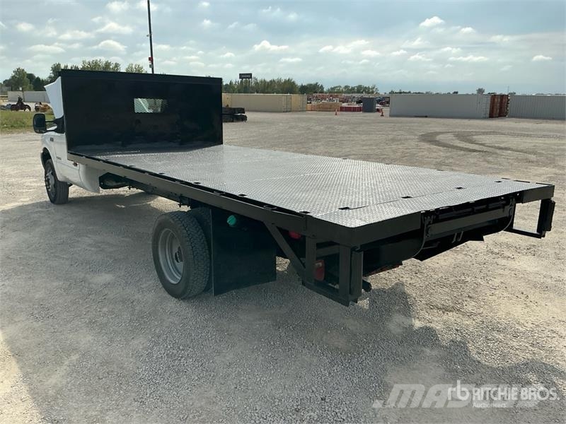 Ford F-550 4x2 Flatbed Truck Camion plateau
