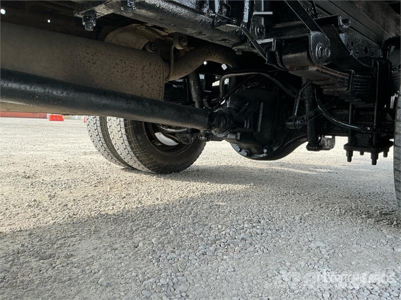 Ford F-550 4x2 Flatbed Truck Camion plateau