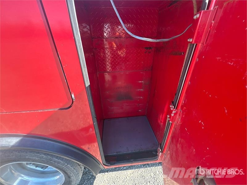 Ford F-550 4x2 Service Truck مركبات الأغراض العامة