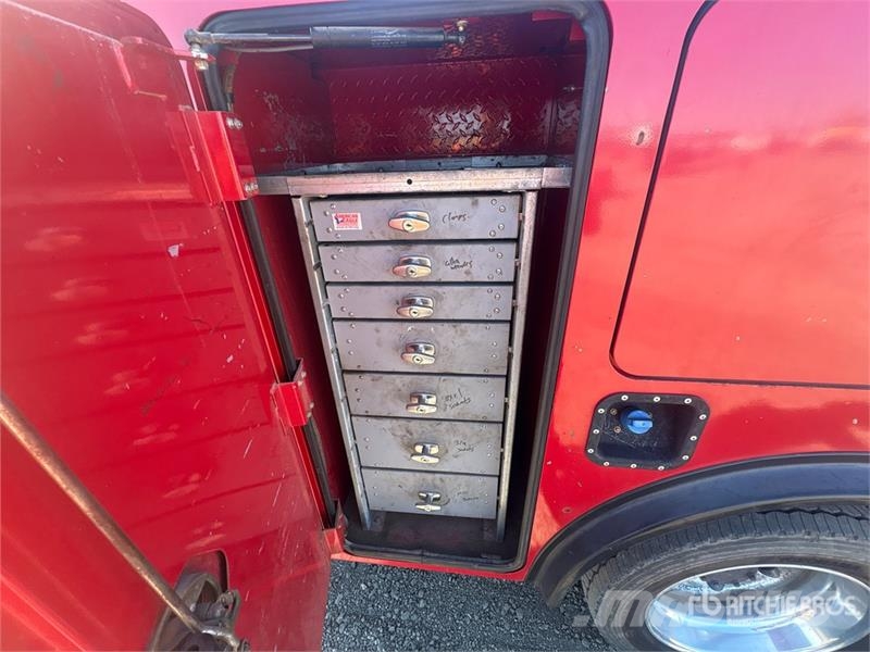 Ford F-550 4x2 Service Truck مركبات الأغراض العامة
