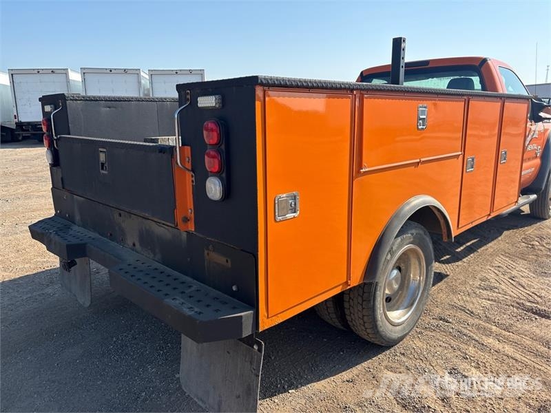 Ford F-550 4x2 Utility Truck Ldv/dropside