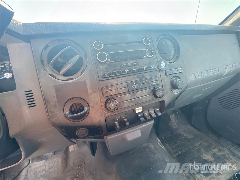 Ford F-550 4x2 Utility Truck Ldv/dropside