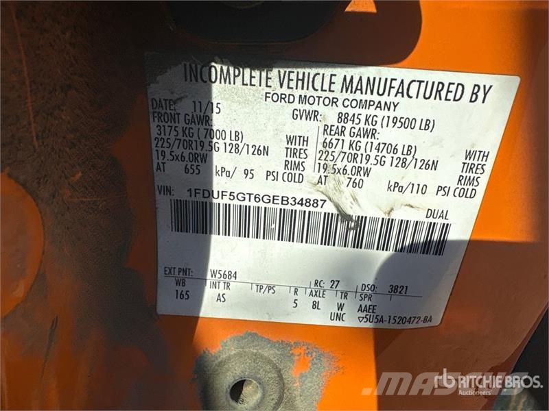 Ford F-550 4x2 Utility Truck Пікапи / Бічне розвантаження