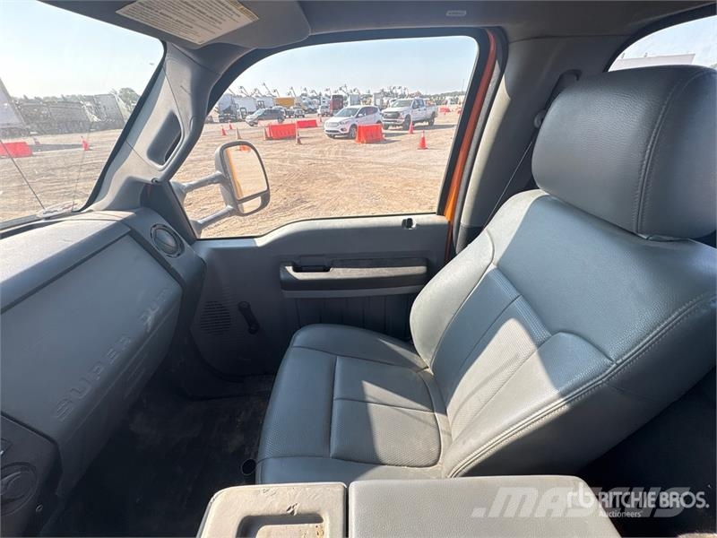 Ford F-550 4x2 Utility Truck Ldv/dropside
