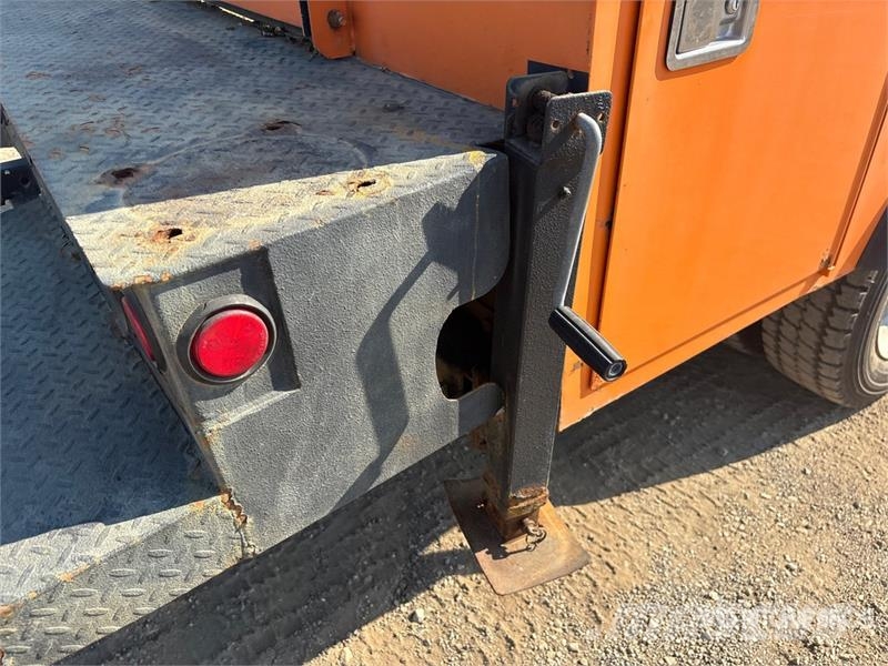 Ford F-550 4x2 Utility Truck Пікапи / Бічне розвантаження