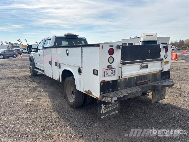 Ford F-550 4x4 Crew Cab Utility Truck Nakladacia/sklápacia bočnica