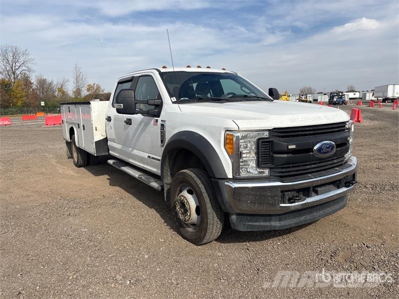 Ford F-550 4x4 Crew Cab Utility Truck Nakladacia/sklápacia bočnica