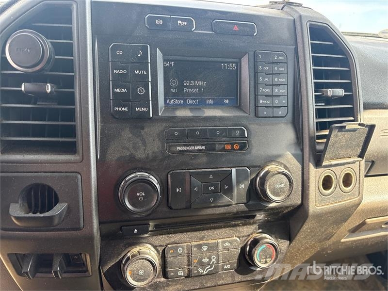 Ford F-550 4x4 Crew Cab Utility Truck Nakladacia/sklápacia bočnica