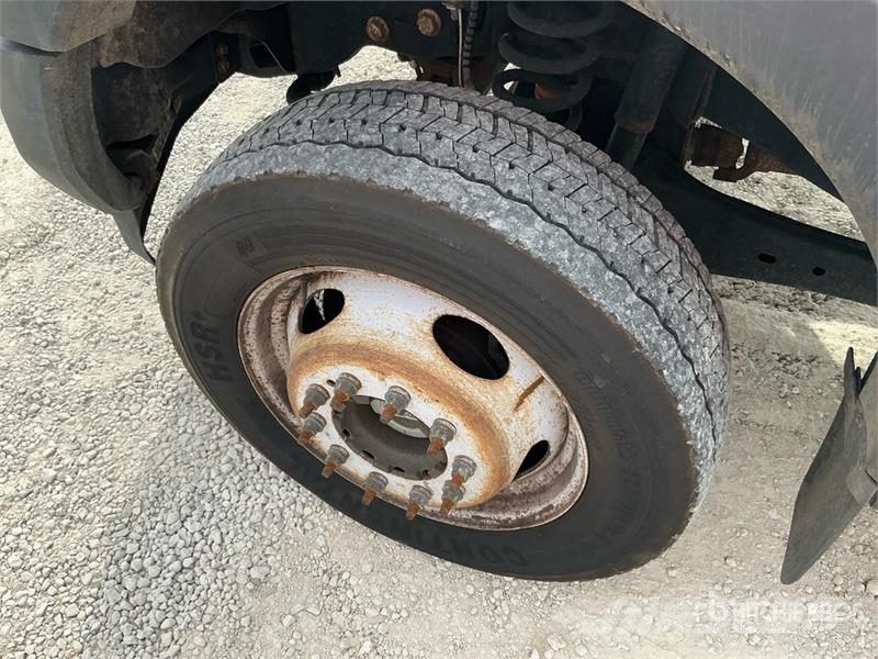 Ford F-550 4x4 Crew Cab Cab and Chassis Kabinen
