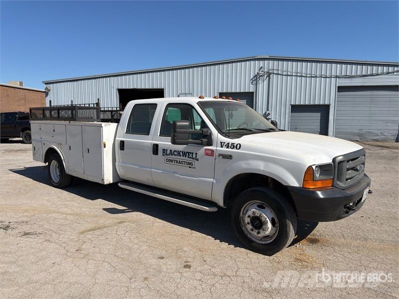 Ford F-550 4x4 Crew Cab Utility Truck شاحنات خفيفة/مفصلية الجوانب