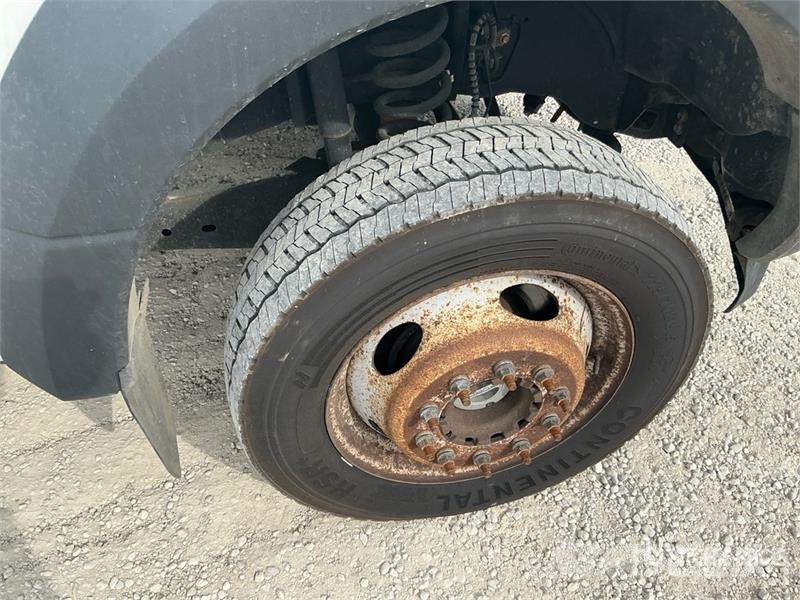 Ford F-550 4x4 Crew Cab Cab and Chassis Kabinen