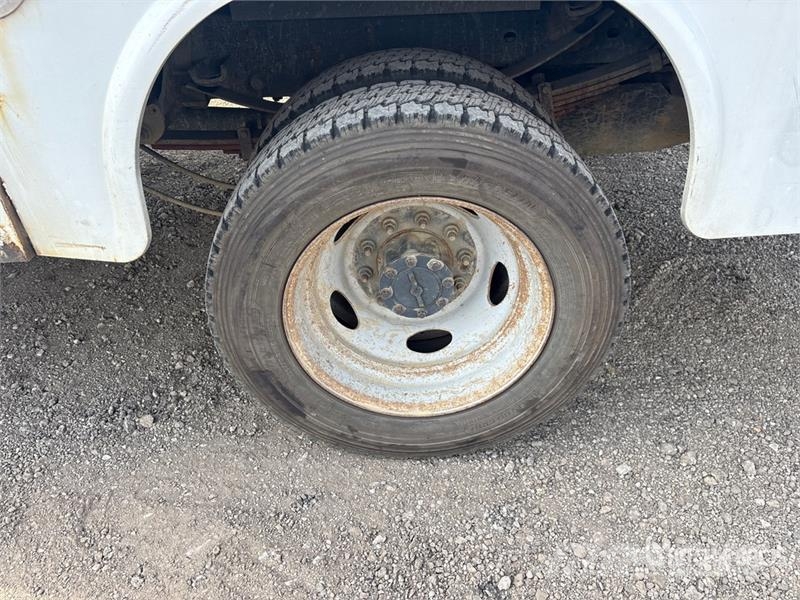 Ford F-550 4x4 Crew Cab Utility Truck Nakladacia/sklápacia bočnica