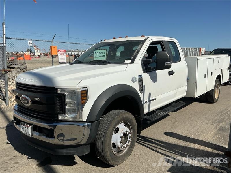 Ford F-550 4x4 Extended Cab Service Truck Municipal / general purpose vehicles