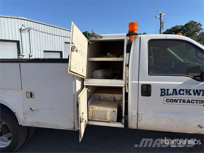 Ford F-550 XL 4x2 Utility Truck Prekucniki