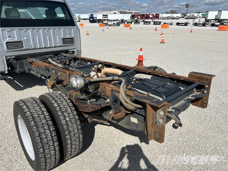 Ford F-550 XL 4x4 Cab and Chassis Kabīnes un interjers