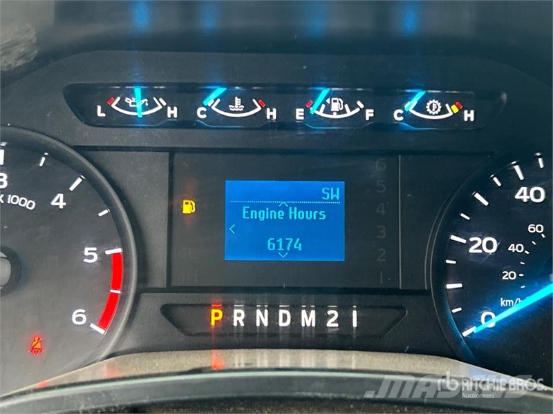 Ford F-550 XL 4x4 Crew Cab Utility Truck Vieglais kravas automobilis/izkraušana no sāniem