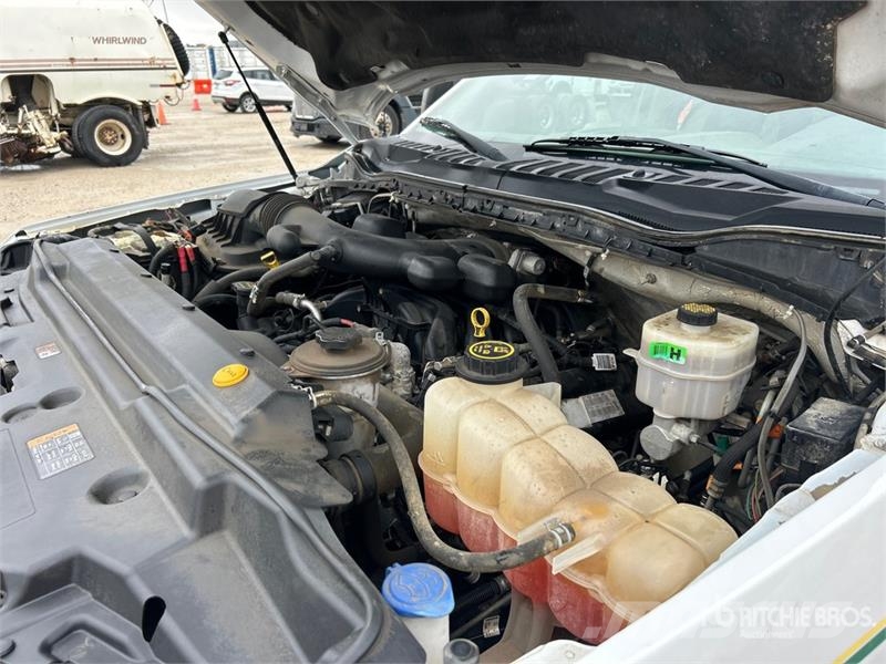 Ford F-550 XL 4x4 Crew Cab Utility Truck Vieglais kravas automobilis/izkraušana no sāniem