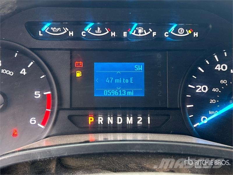 Ford F-550 XL 4x4 Crew Cab Utility Truck Vieglais kravas automobilis/izkraušana no sāniem