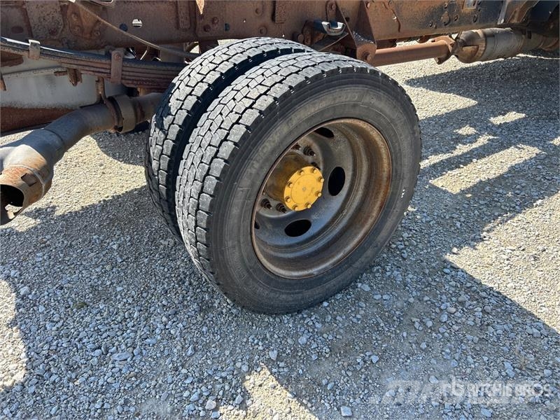 Ford F-550 XL 4x4 Extended Cab Cab and Chassis Kabine i unutrašnjost