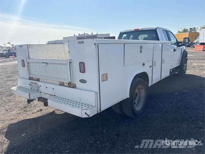 Ford F-550 XL 4x4 Extended Cab Service Truck Veículos municipais / de uso geral