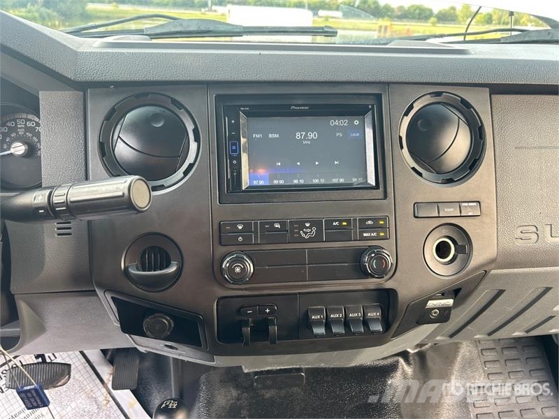Ford F-550 XL 4x4 Utility Truck Pick up/Fiancata ribaltabile