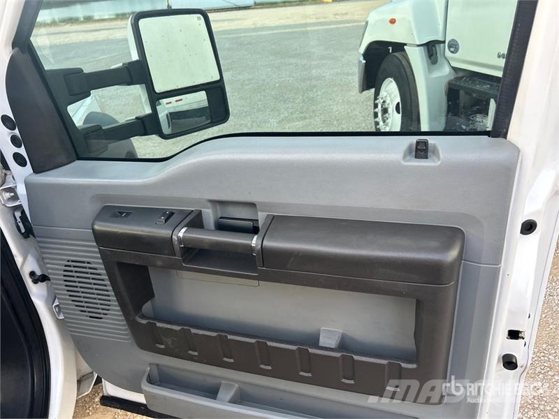 Ford F-550 XL 4x4 Utility Truck Pick up/Fiancata ribaltabile