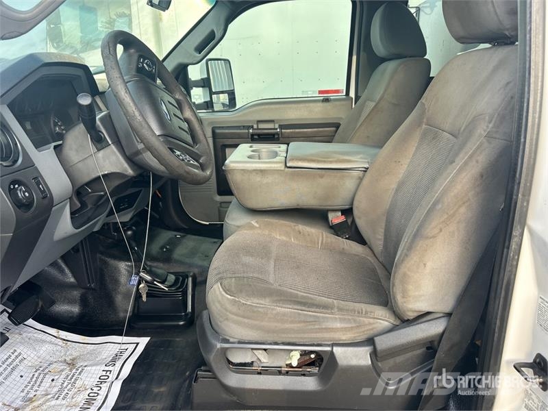 Ford F-550 XL 4x4 Utility Truck Pick up/Fiancata ribaltabile