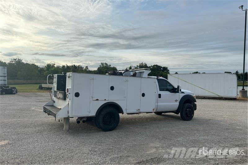 Ford F-550 XL 4x4 Utility Truck Pick up/Fiancata ribaltabile