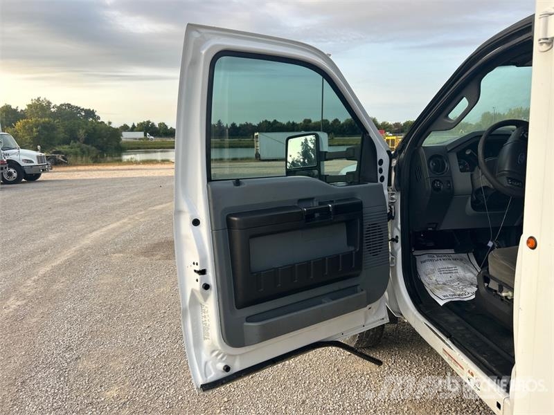 Ford F-550 XL 4x4 Utility Truck Pick up/Fiancata ribaltabile