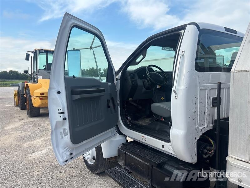 Ford F-650 Combi / vacuum trucks