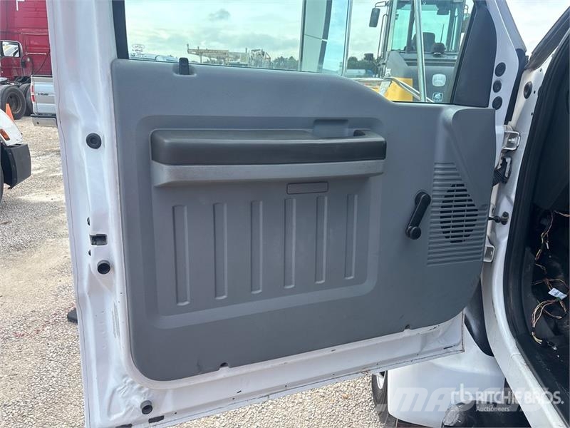 Ford F-650 Combi / vacuum trucks